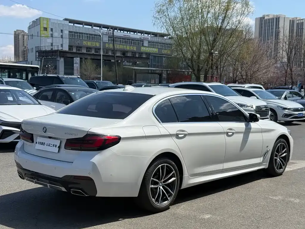 BMW 5 Series — фото 4