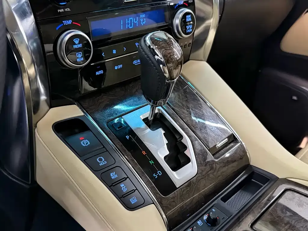 Toyota Vellfire 2022 из CN, фото 8