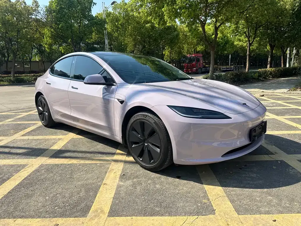 Tesla Model 3 — фото 5