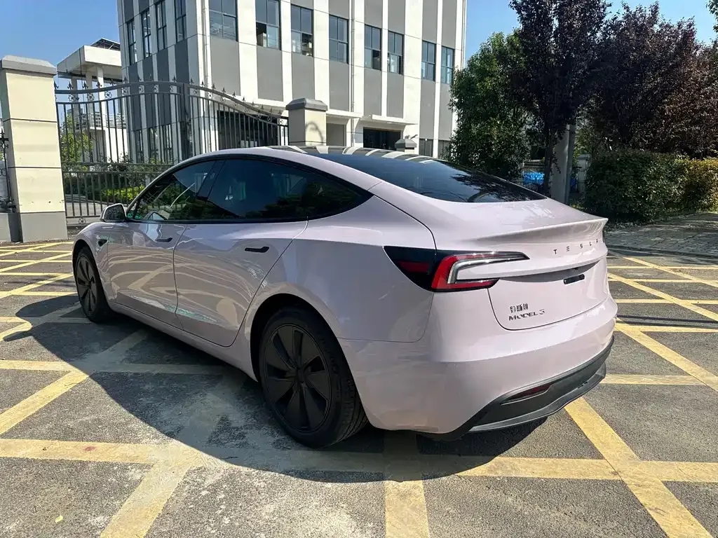 Tesla Model 3 — фото 6