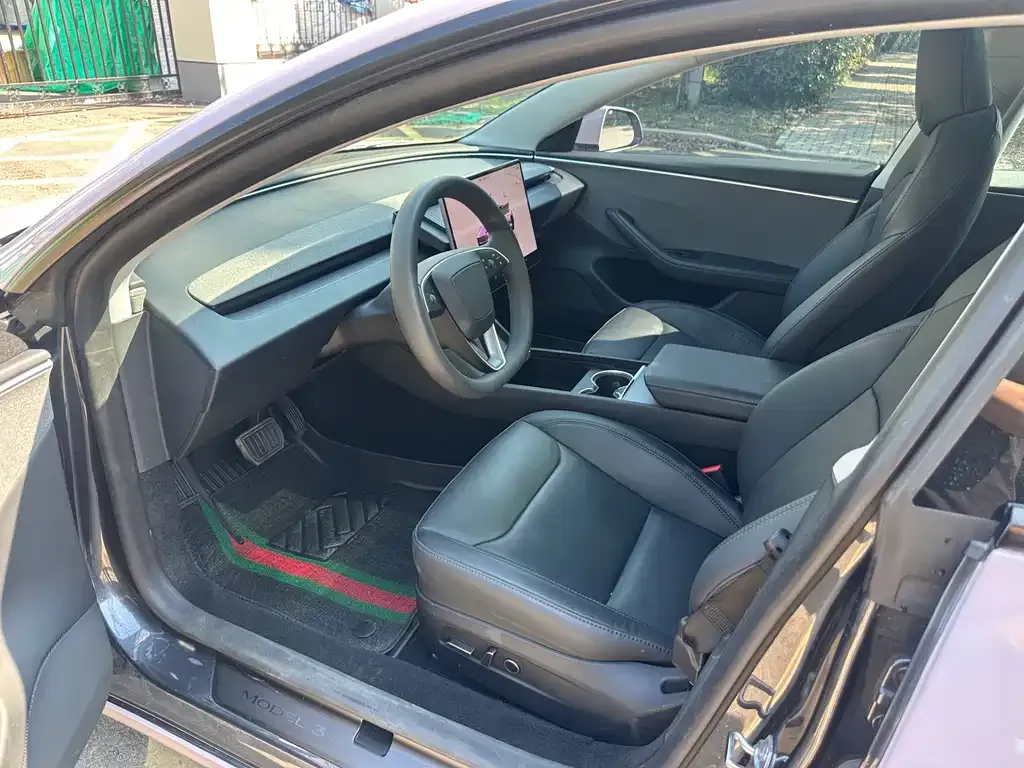 Tesla Model 3 — фото 2