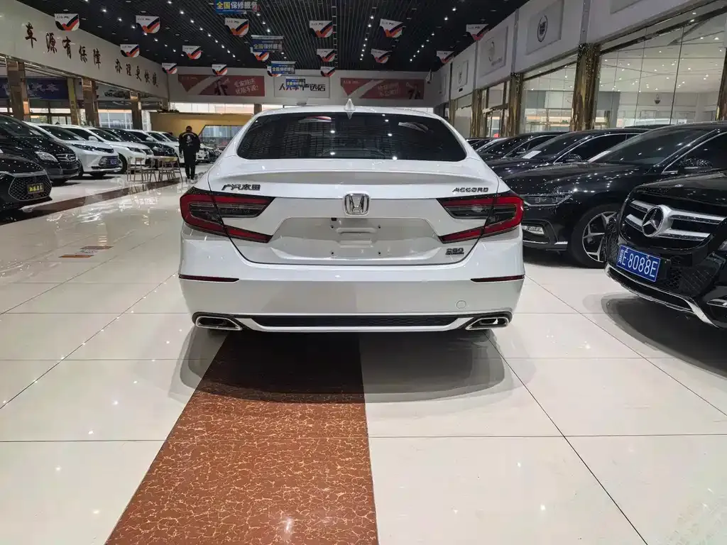 Honda Accord — фото 2