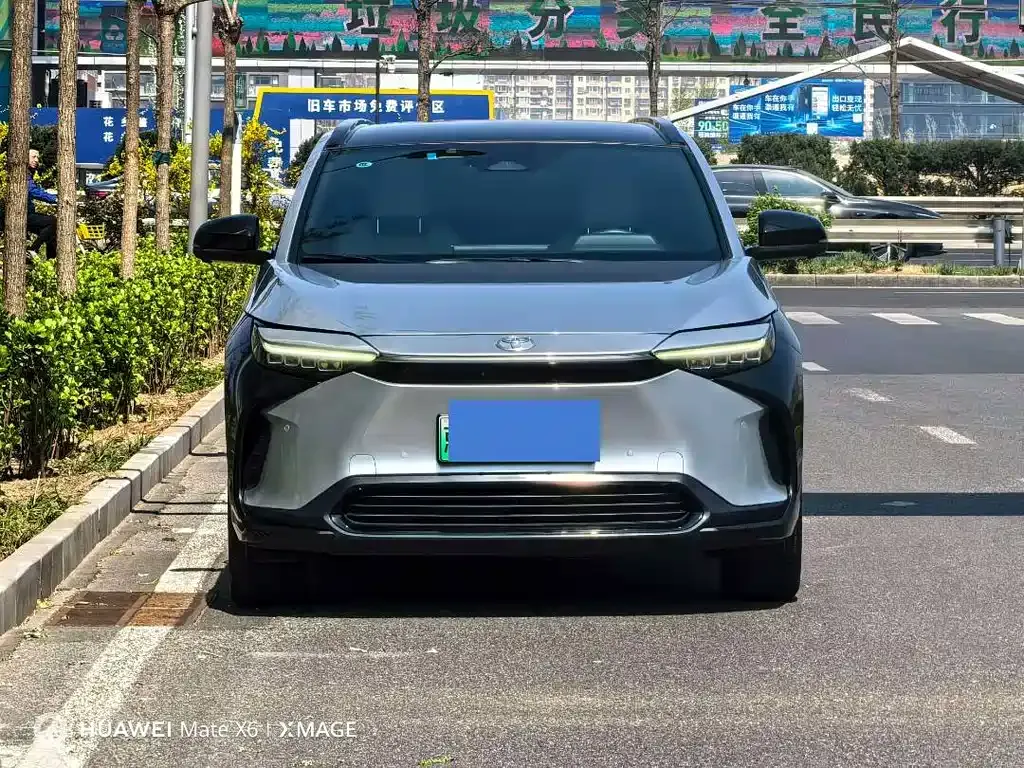 Toyota bZ4X 2022 из CN, фото 7
