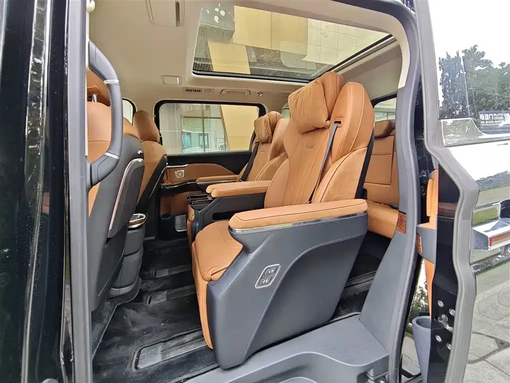 Hongqi HQ9 PHEV 2024 из CN, фото 7
