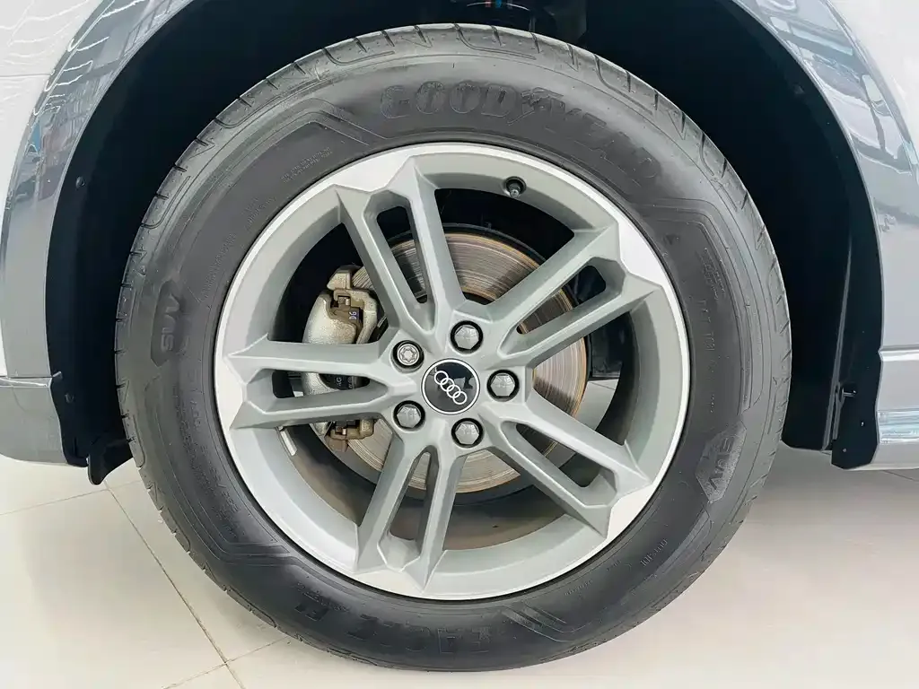 Audi Q3 2021 из CN, фото 4