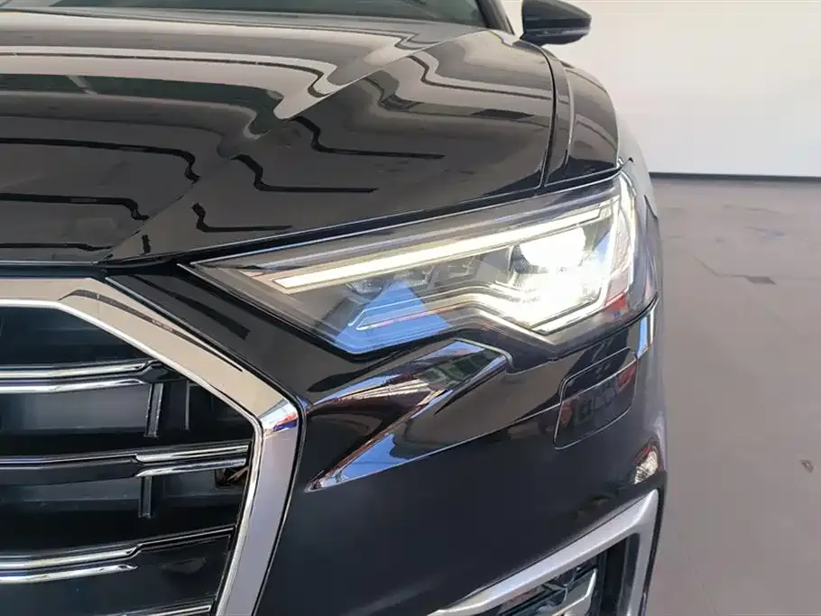 Audi A6L — фото 6