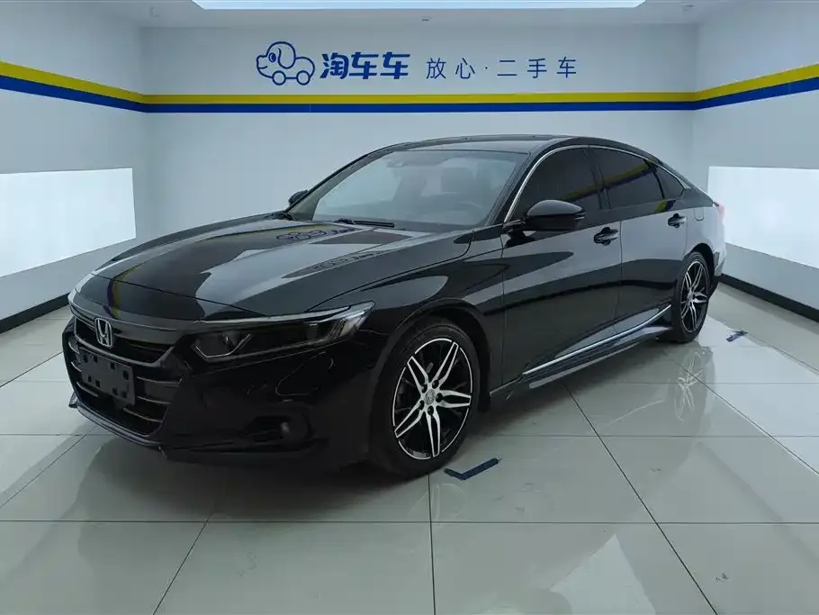 Honda Accord — фото 1