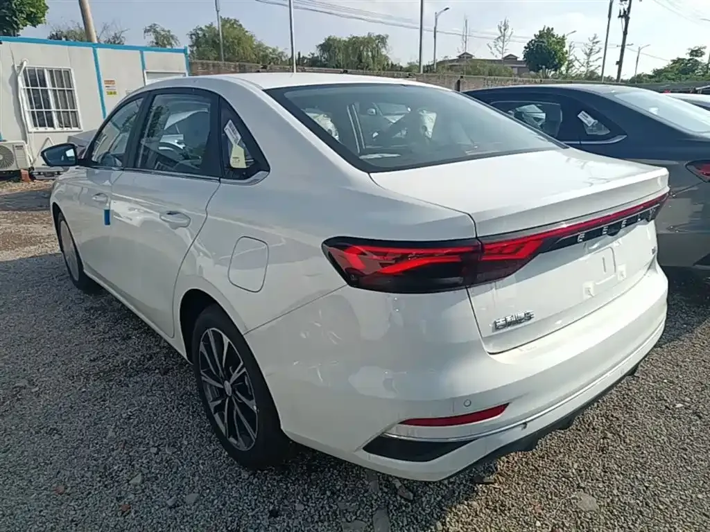 Geely Emgrand 2026 из CN, фото 7