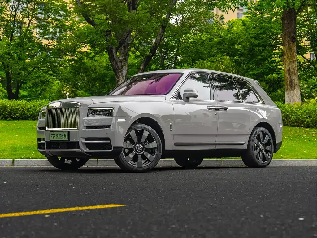Rolls-Royce Cullinan — фото 1