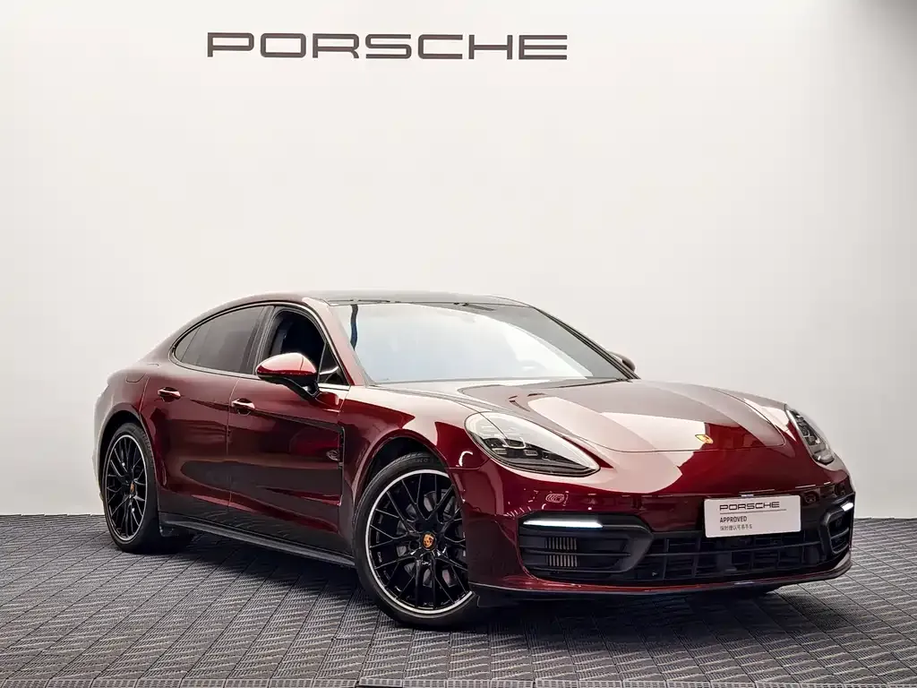 Porsche Panamera — фото 1