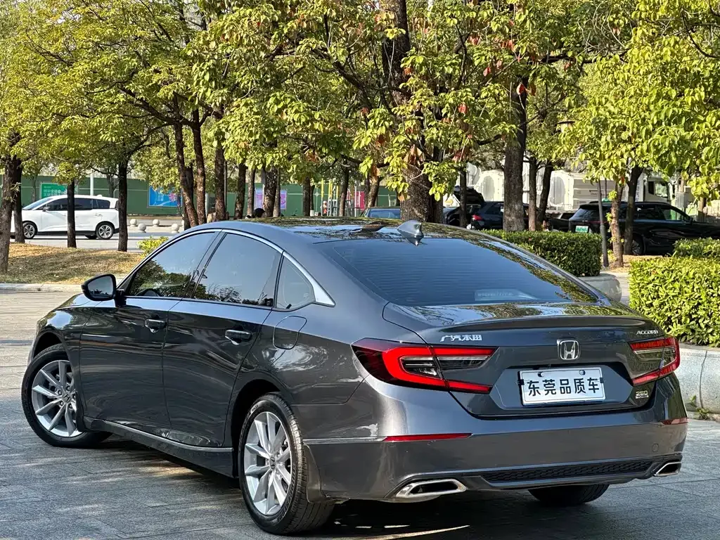 Honda Accord — фото 6