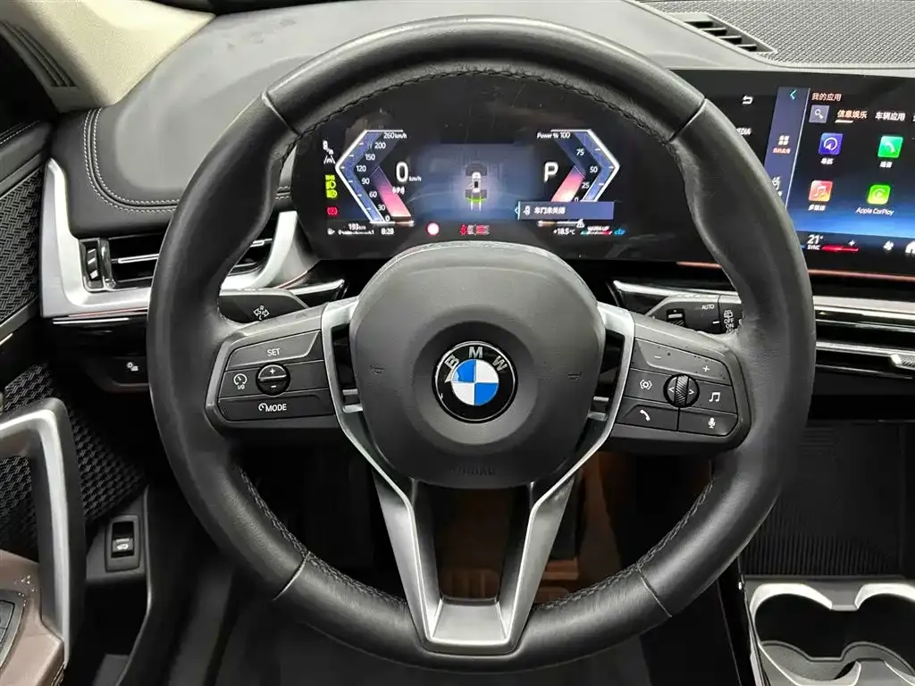 BMW X1 — фото 7