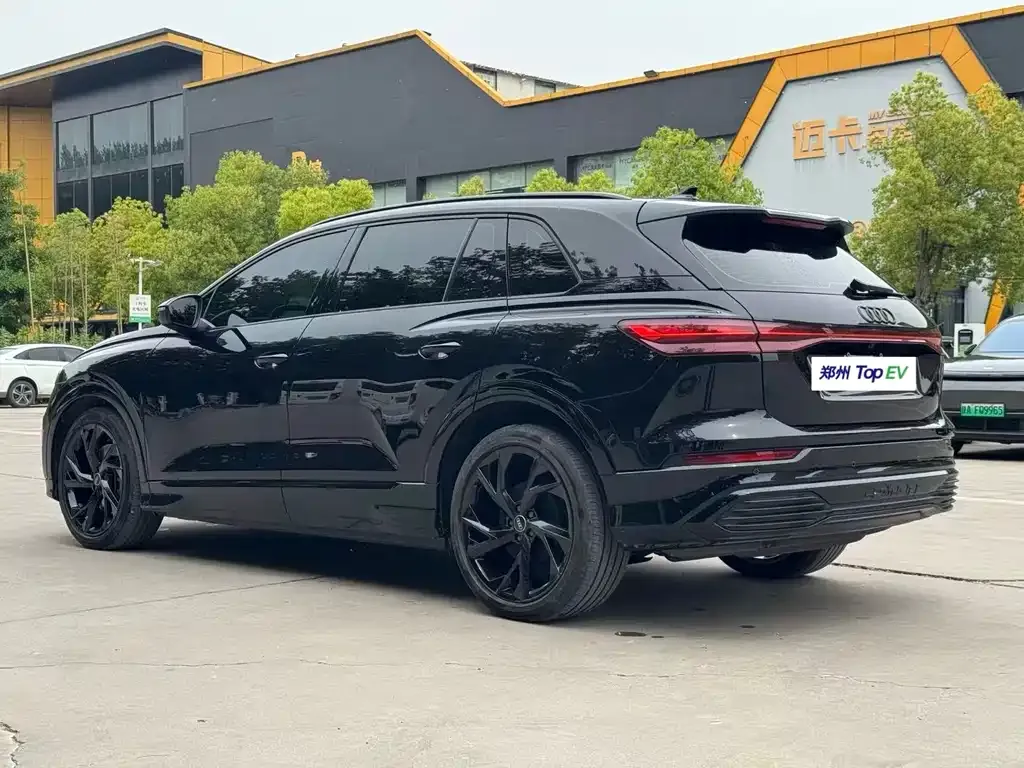 Audi Q5 e-tron 2023 из CN, фото 8