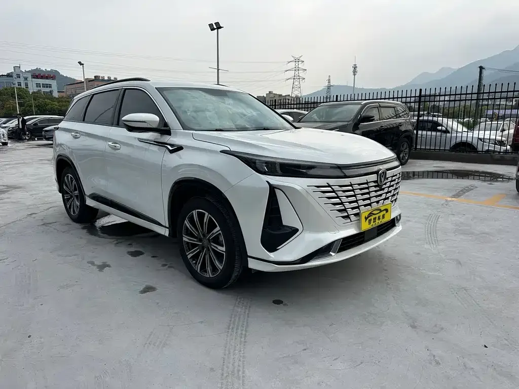 Changan CS75PLUS — фото 2