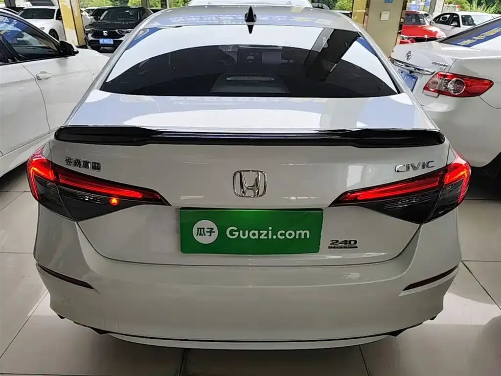 Honda Civic — фото 10