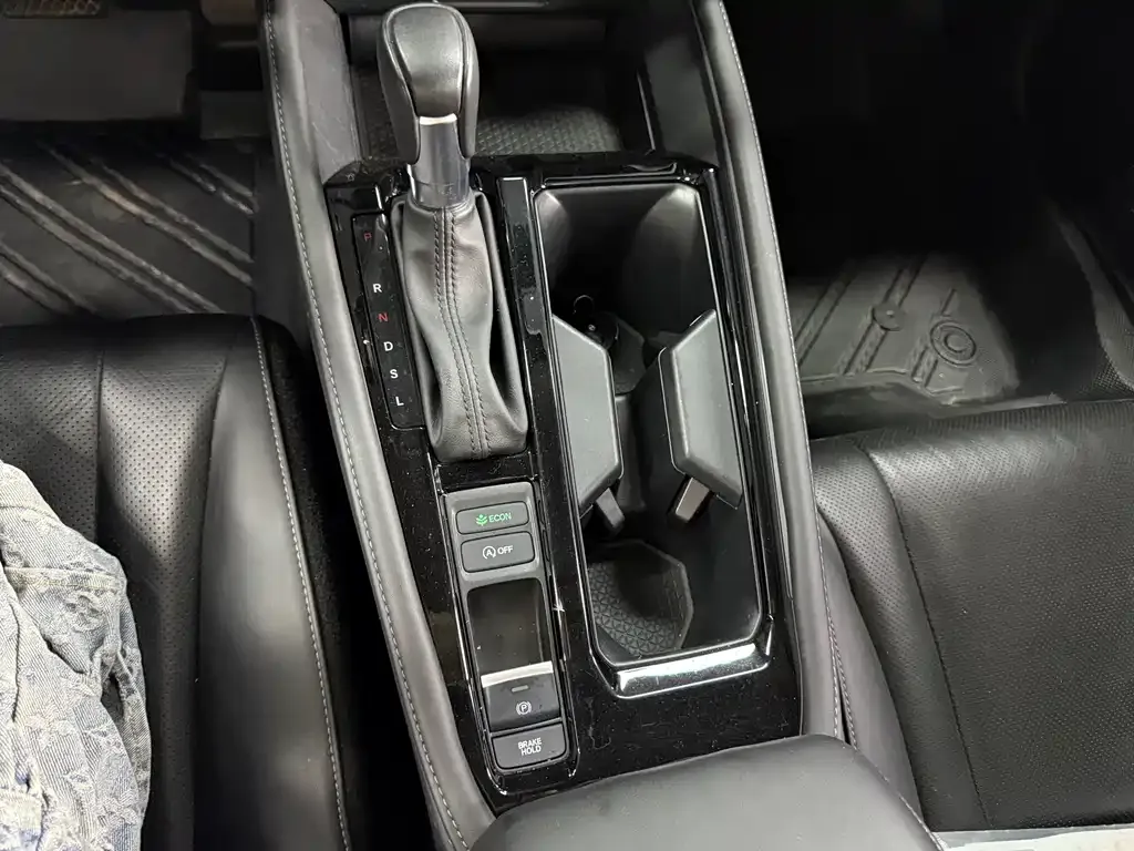 Honda Accord — фото 5