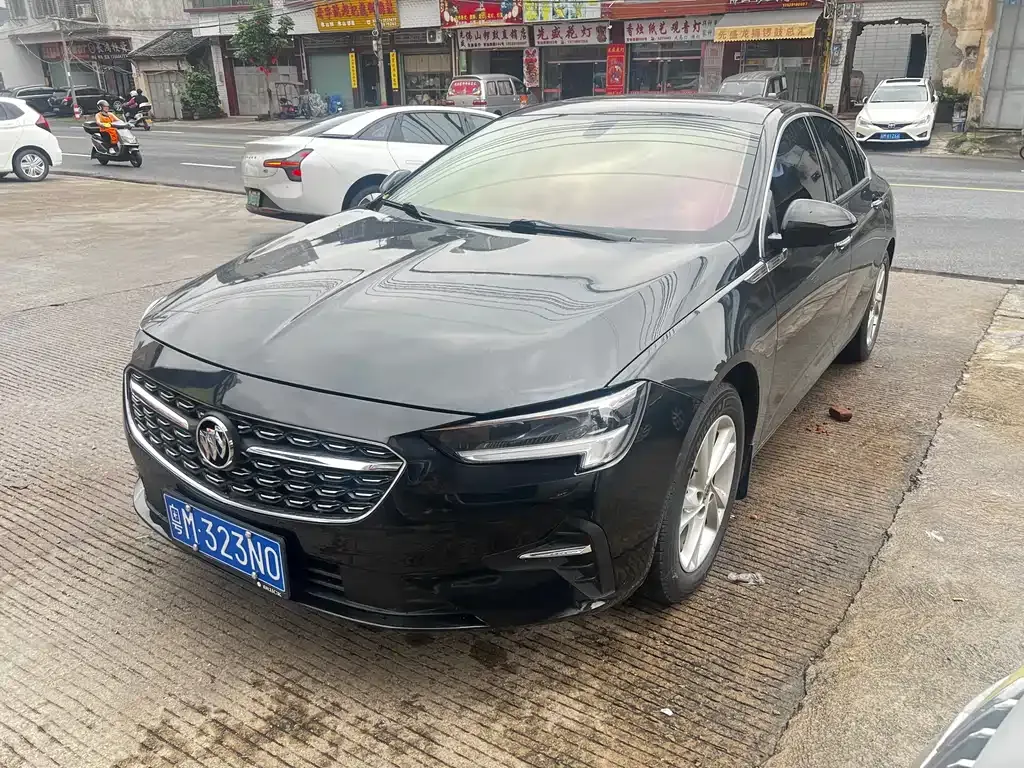 Buick Regal — фото 1