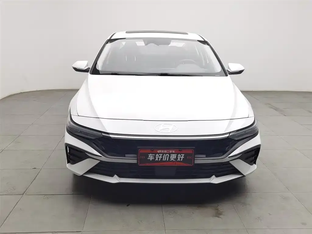 Hyundai Elantra — фото 4