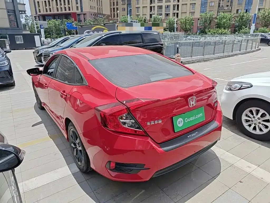 Honda Civic — фото 10