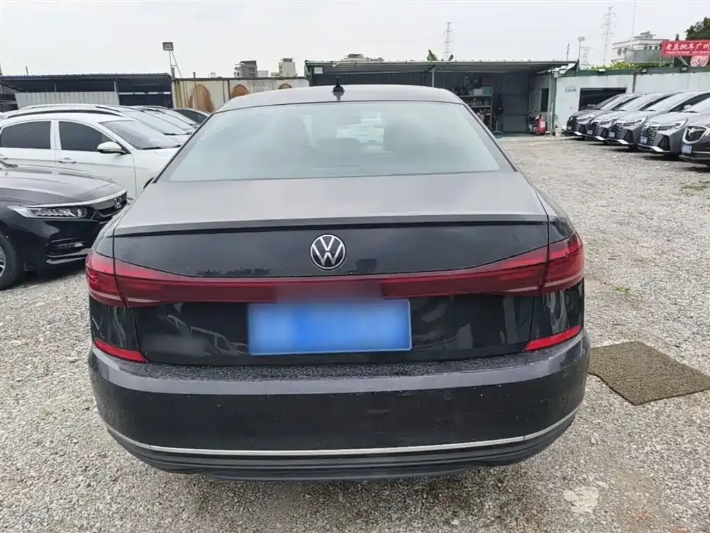 Volkswagen Passat — фото 4
