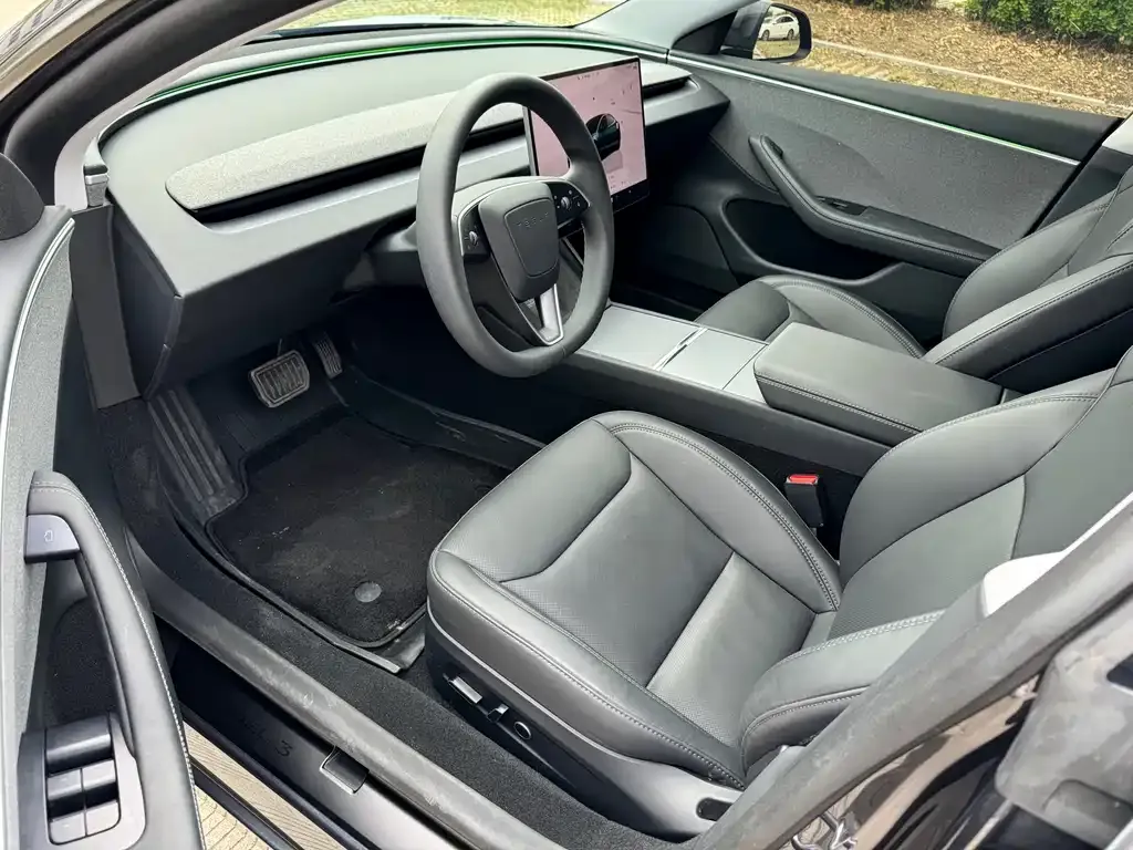 Tesla Model 3 — фото 4