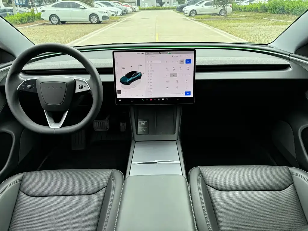 Tesla Model 3 — фото 5
