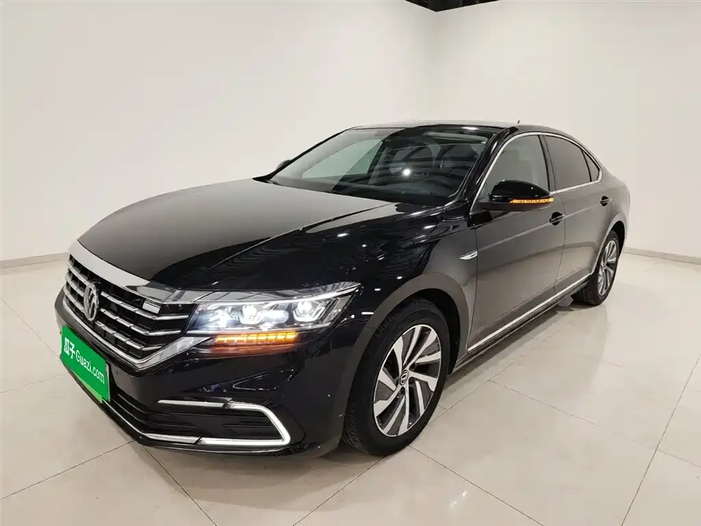 Volkswagen Passat New Energy — фото 4