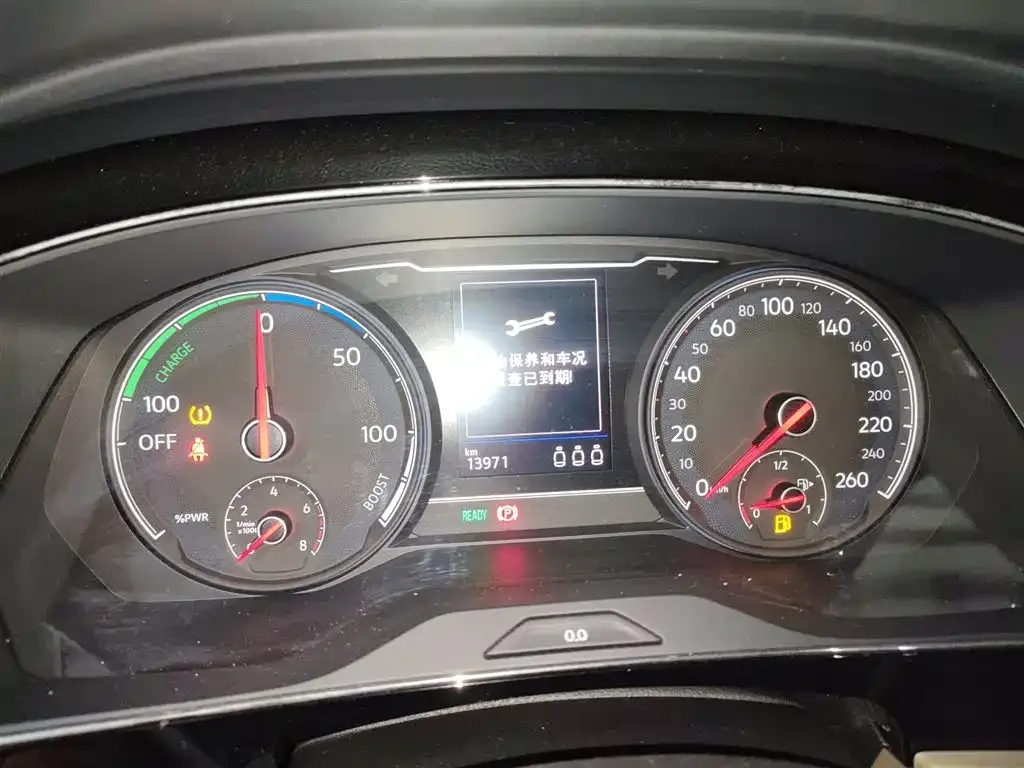 Volkswagen Passat New Energy — фото 10