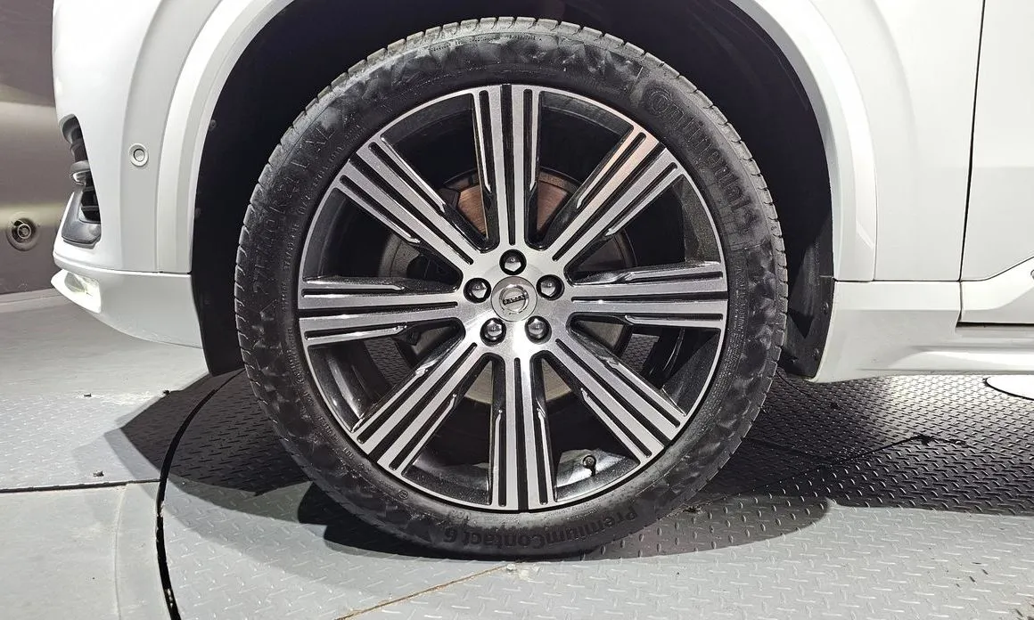 Volvo XC90 2023 из KR, фото 10