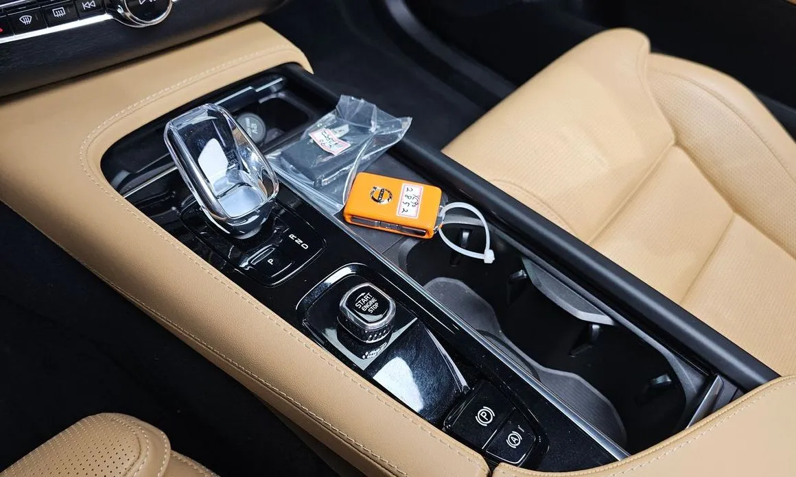 Volvo XC90 2023 из KR, фото 5