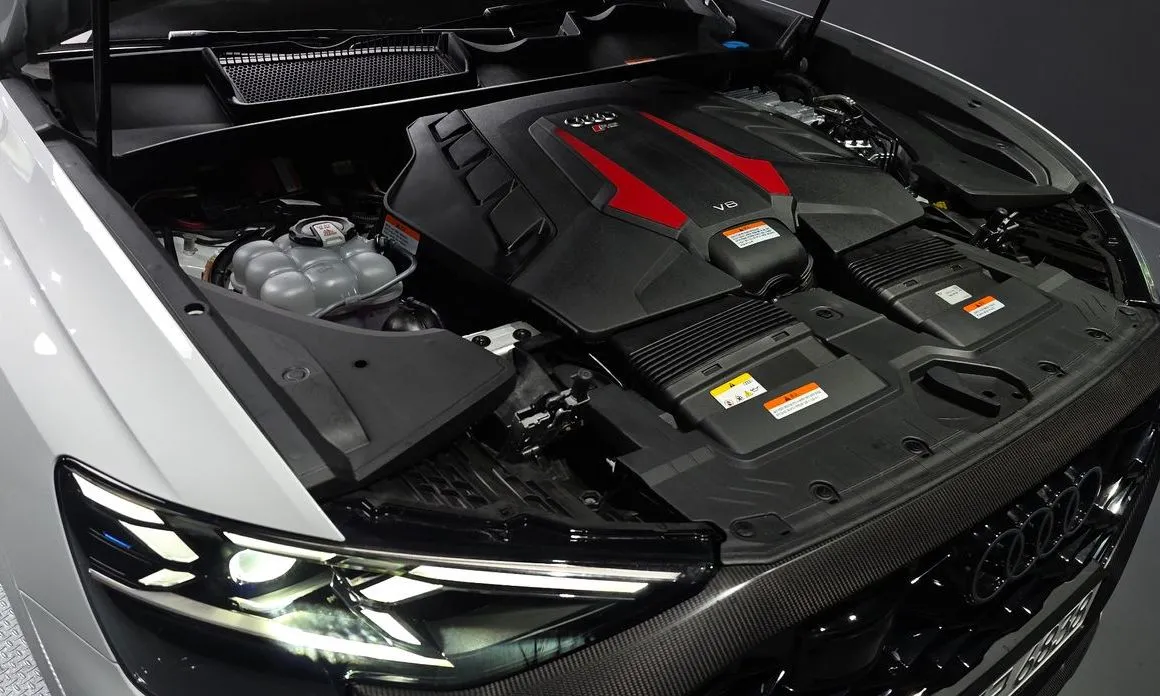 Audi RSQ8 2025 из KR, фото 4