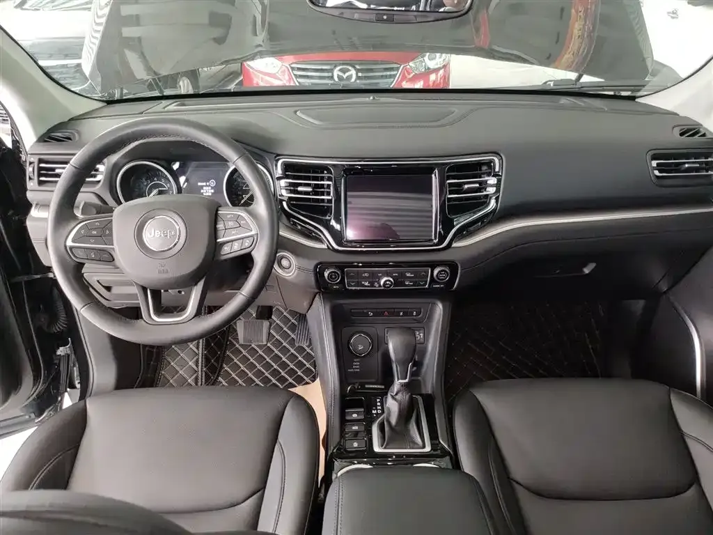 Jeep Grand Commander 2021 из CN, фото 10