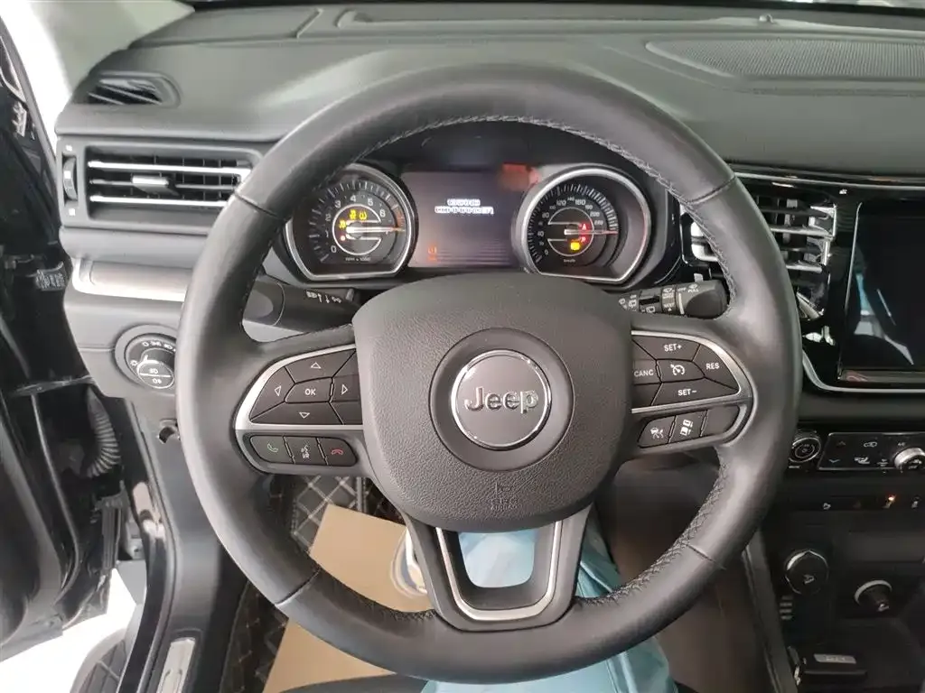Jeep Grand Commander 2021 из CN, фото 4