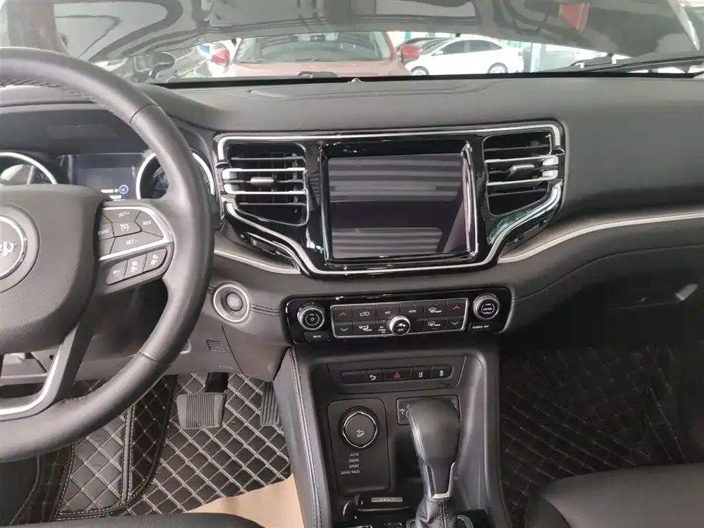 Jeep Grand Commander 2021 из CN, фото 7