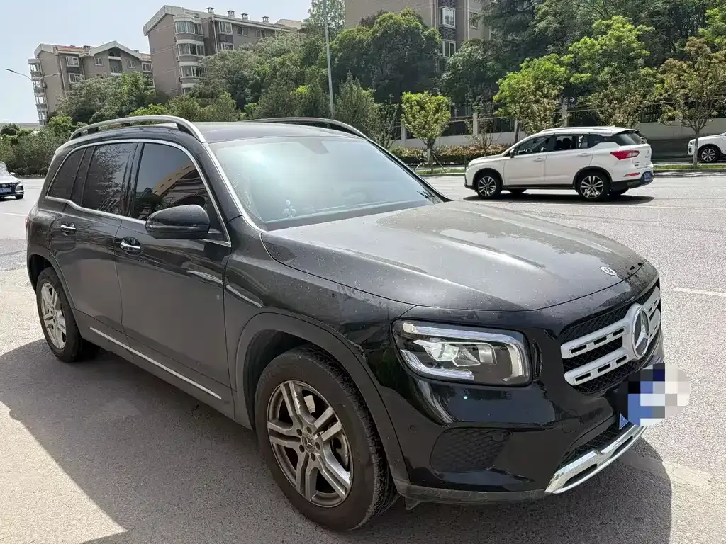 Mercedes-Benz GLB — фото 2