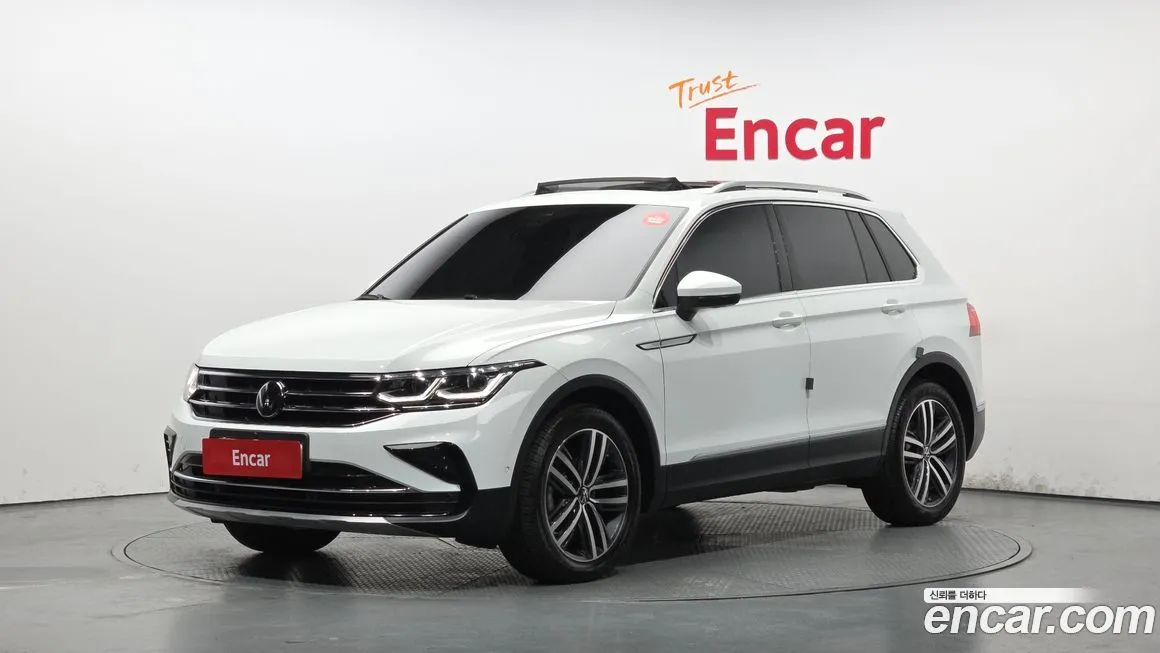 Volkswagen Tiguan — фото 1
