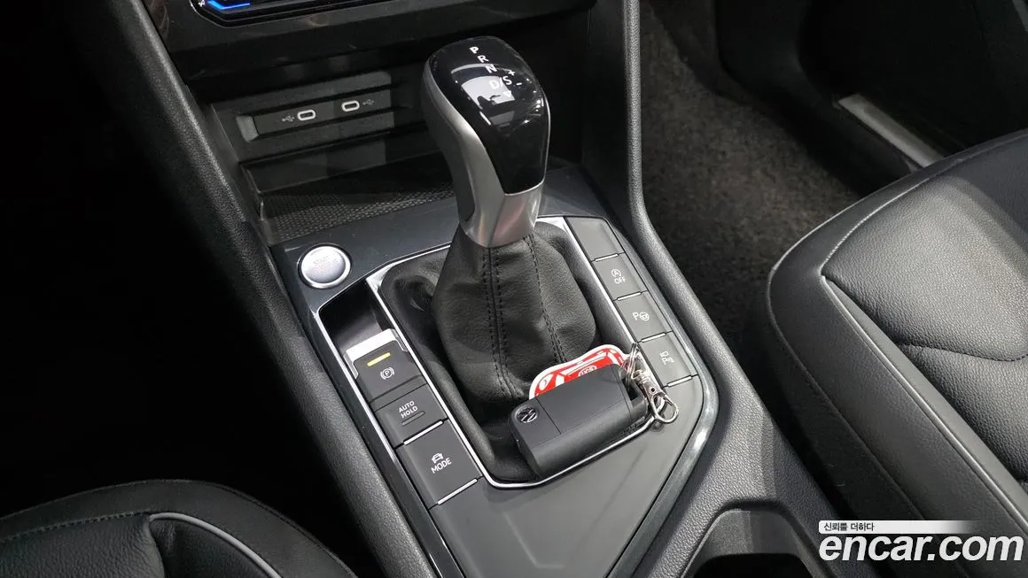 Volkswagen Tiguan — фото 7