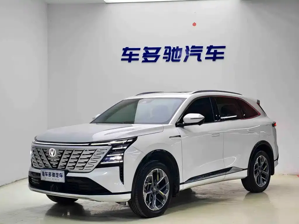 Changan CS75PLUS — фото 1