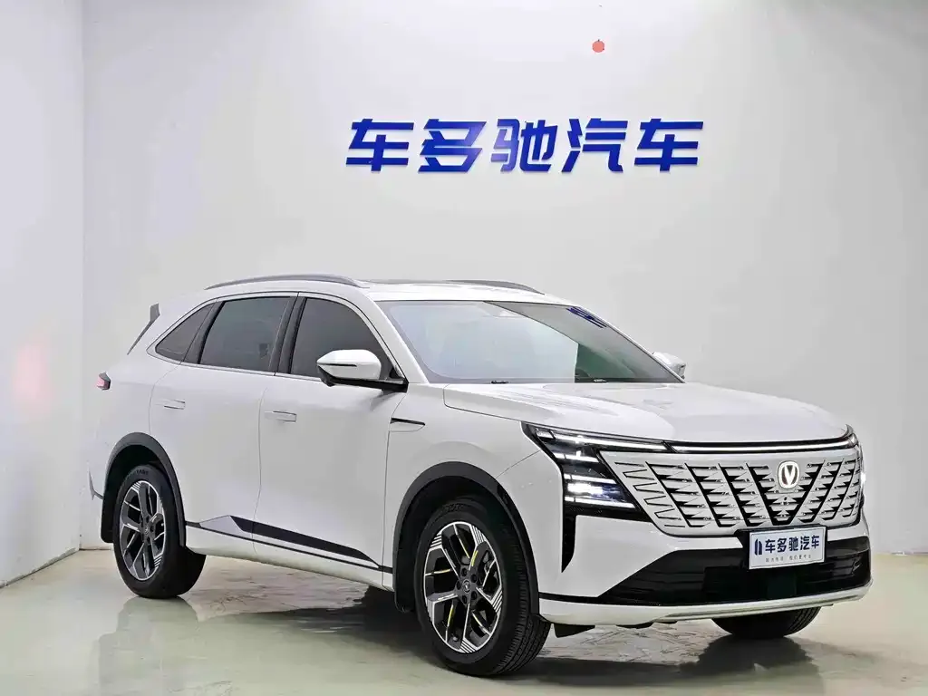 Changan CS75PLUS — фото 4