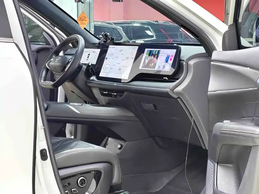Changan CS75PLUS — фото 8