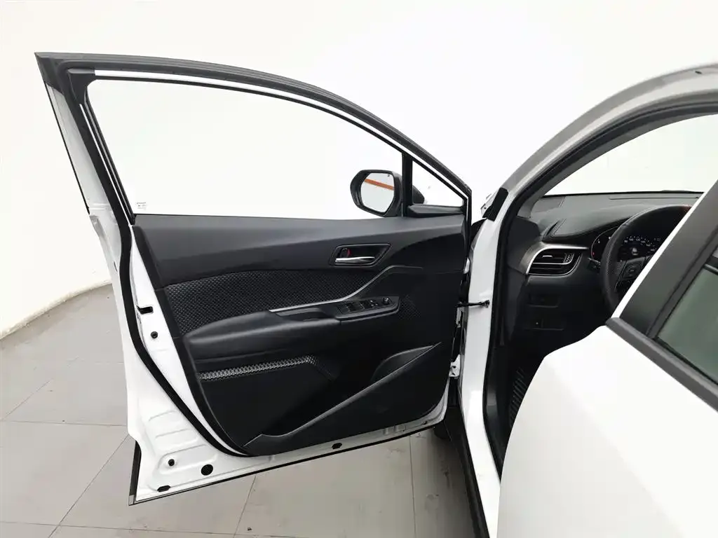 Toyota IZOA 2024 из CN, фото 5