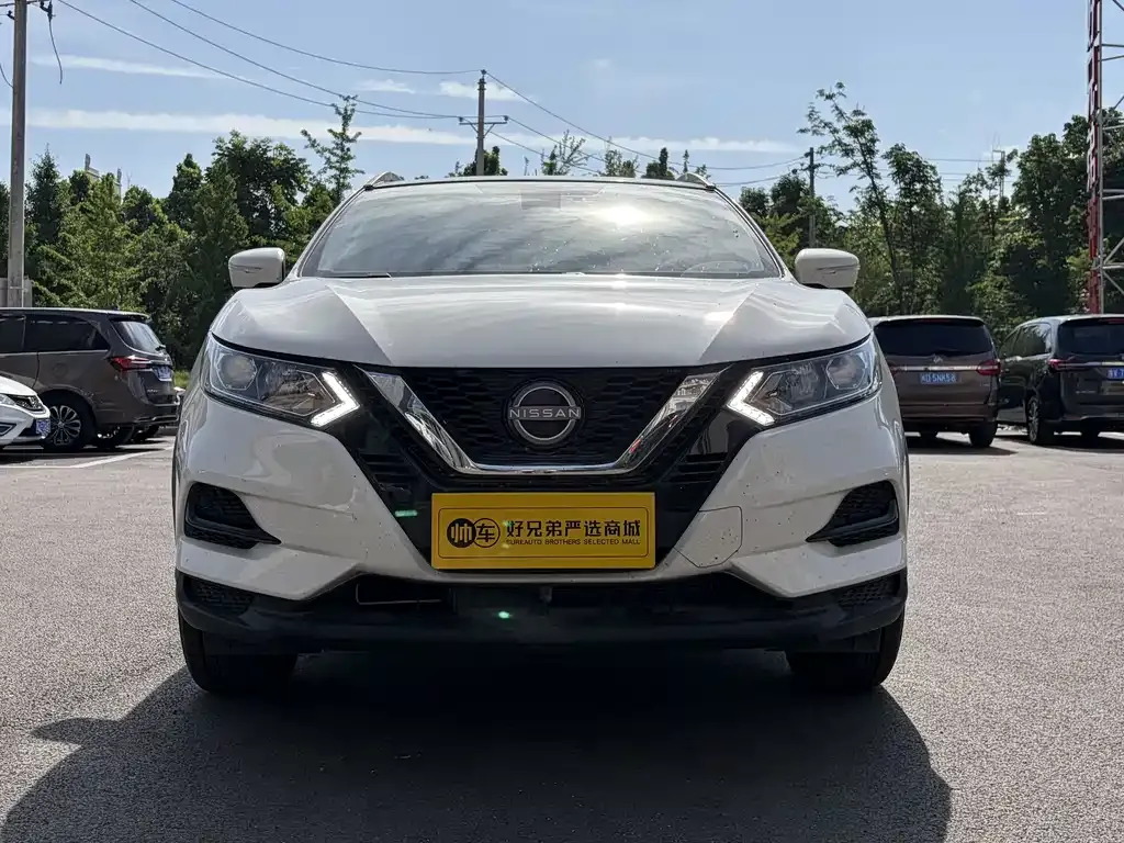 Nissan Qashqai — фото 9