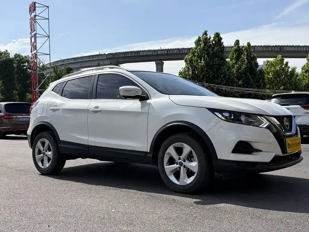 Nissan Qashqai — фото 6