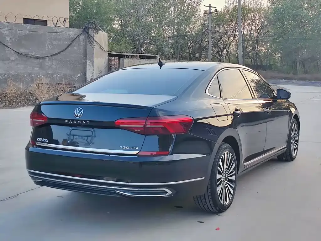 Volkswagen Passat — фото 5