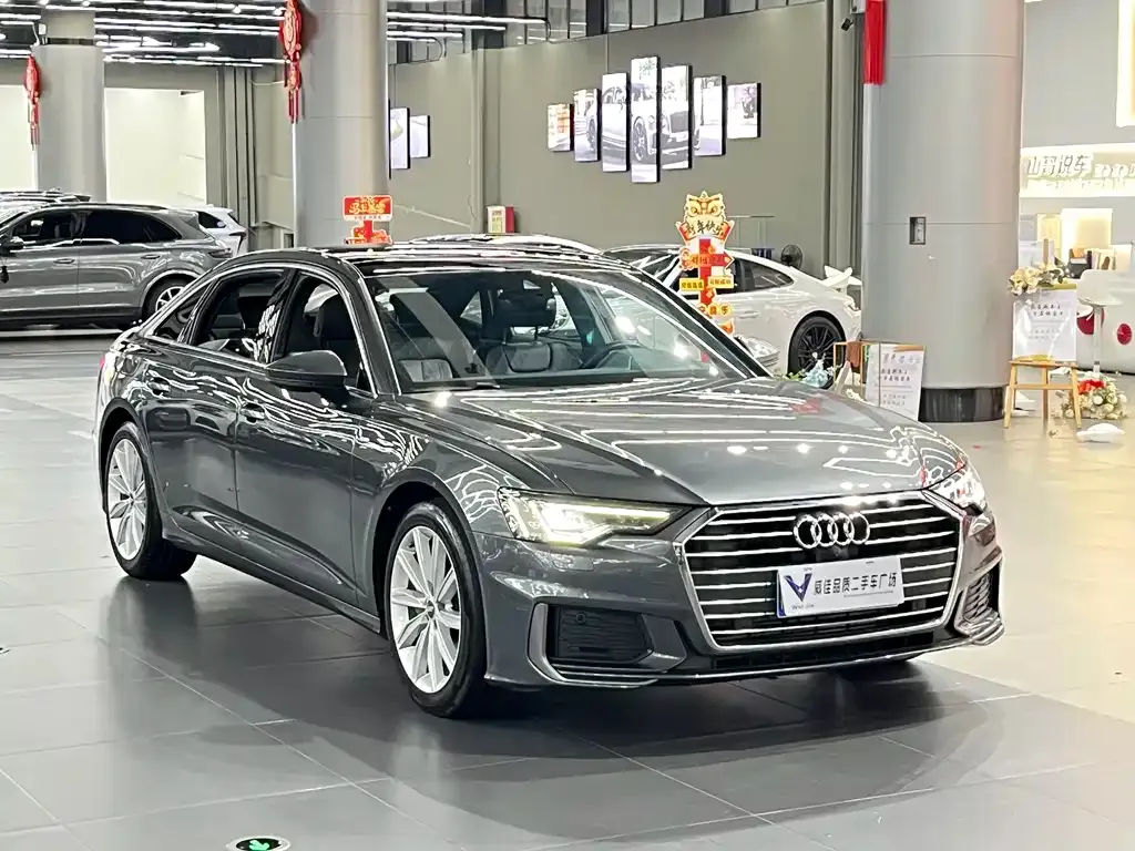 Audi A6L — фото 10