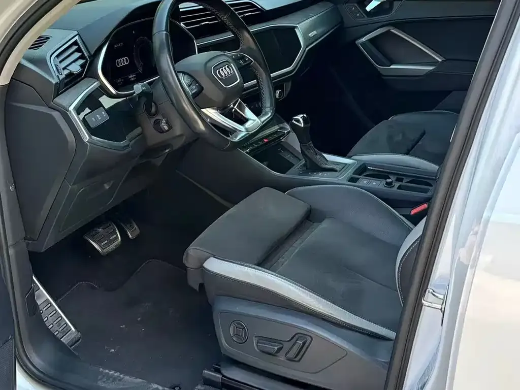 Audi Q3 2022 из CN, фото 4