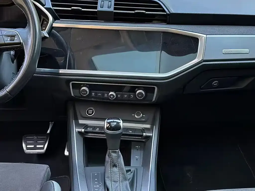 Audi Q3 2022 из CN, фото 2