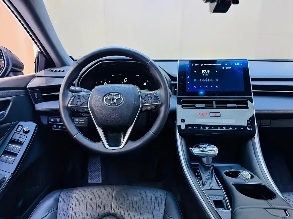 Toyota Avalon — фото 10