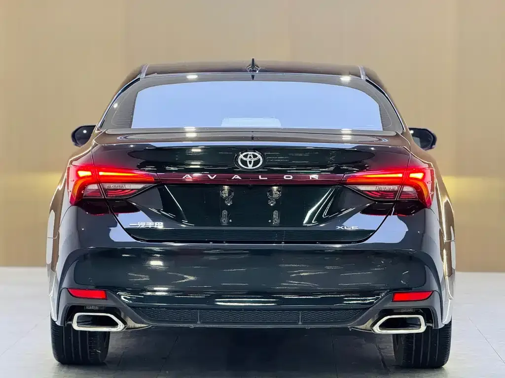 Toyota Avalon — фото 4