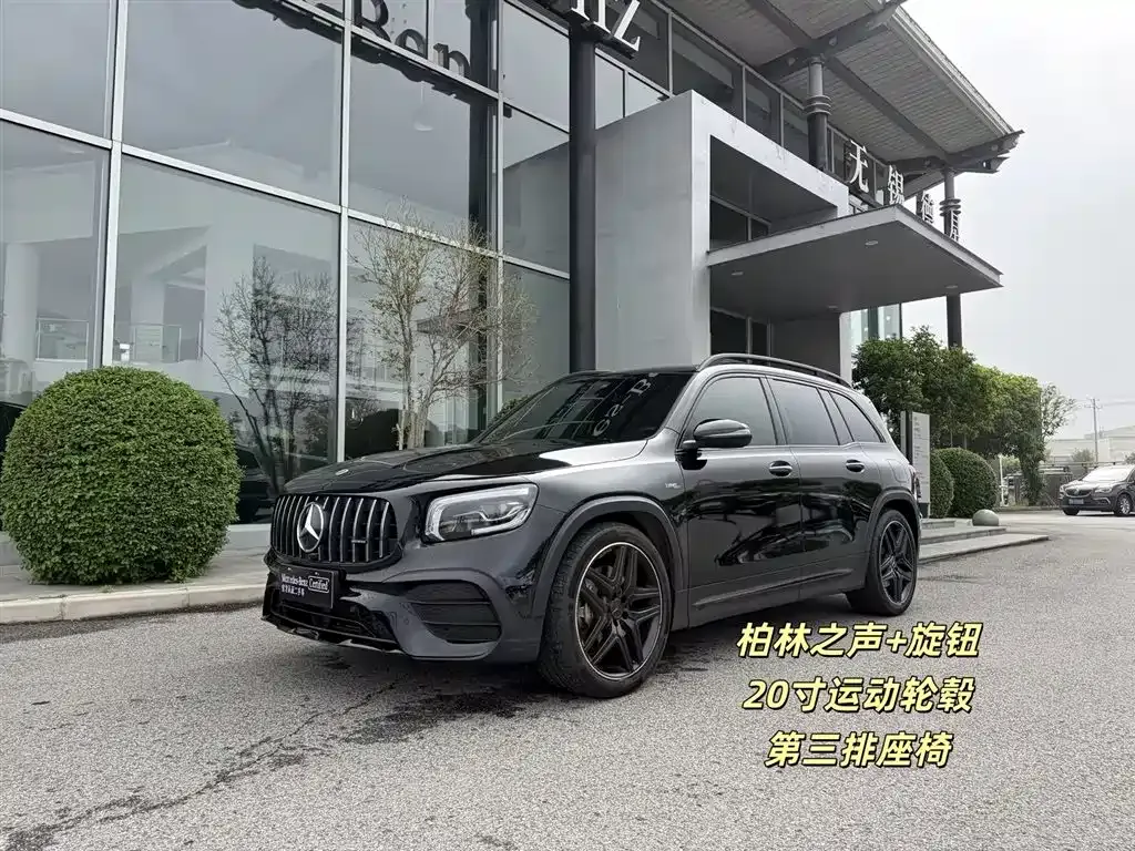 Mercedes-Benz GLB AMG — фото 1